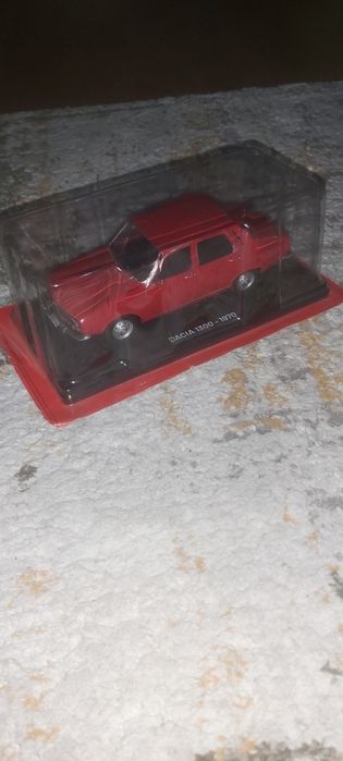 Vând macheta Dacia 1300 1970