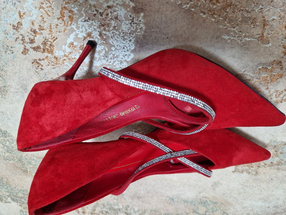 Продам  туфли женские