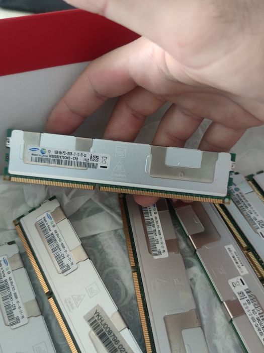 СЪРВЪРНА Ram 8gb/4gb DDR2 4Rx4 PC3-8500R-07-10-F0-D2