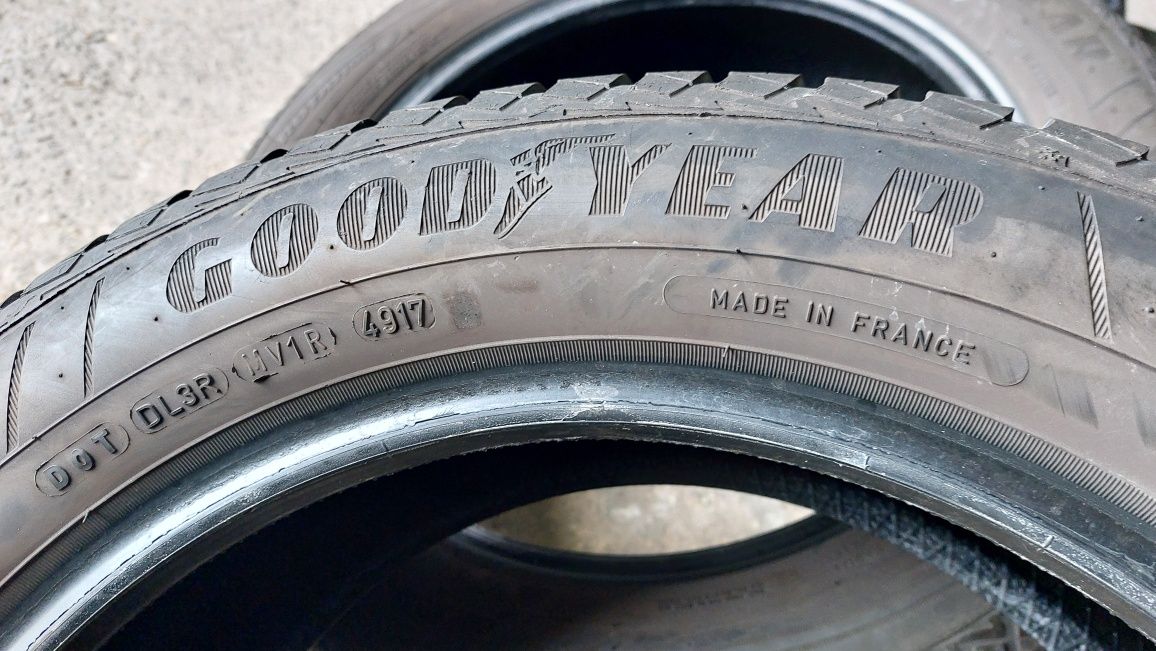 Всесезонни гуми 215/55/17 Goodyear Vector4Seasons 2 броя