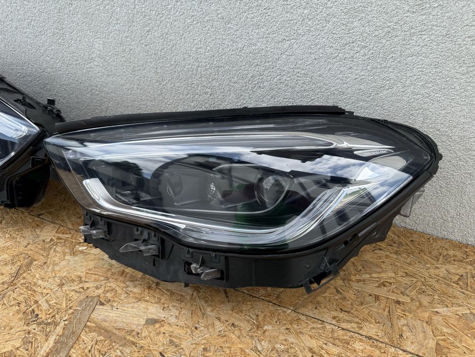 SET Far stanga dreapta Mercedes GLA H247 Full LED MULTIBEAM Originale