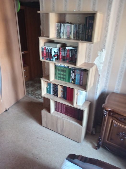 Продам стеллаж. В отличном состоянии