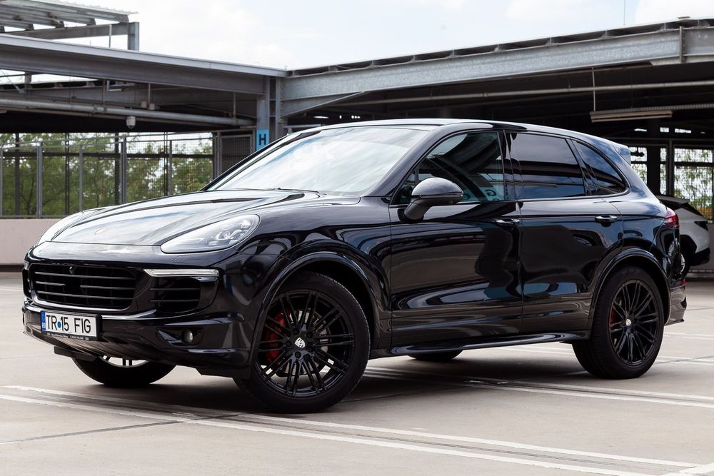Porsche Cayenne 2017 Platinum Edition, panoramic, scaune ventilate, extra full
