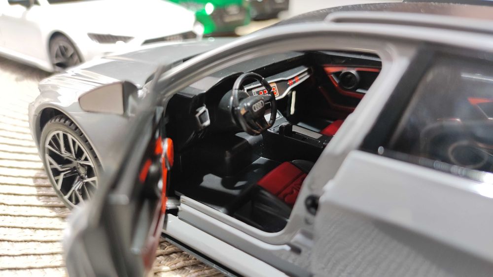 Метални колички – Audi RS6. Мащаб 1:24.
