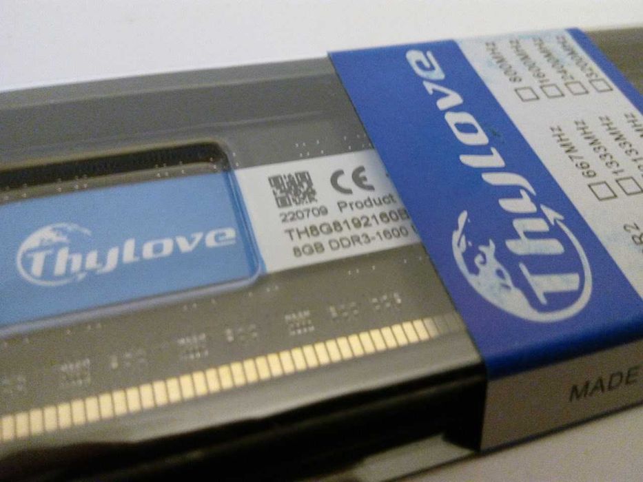 Оперативная память DDR3 8 Gb 1600Mhz запечатанная.