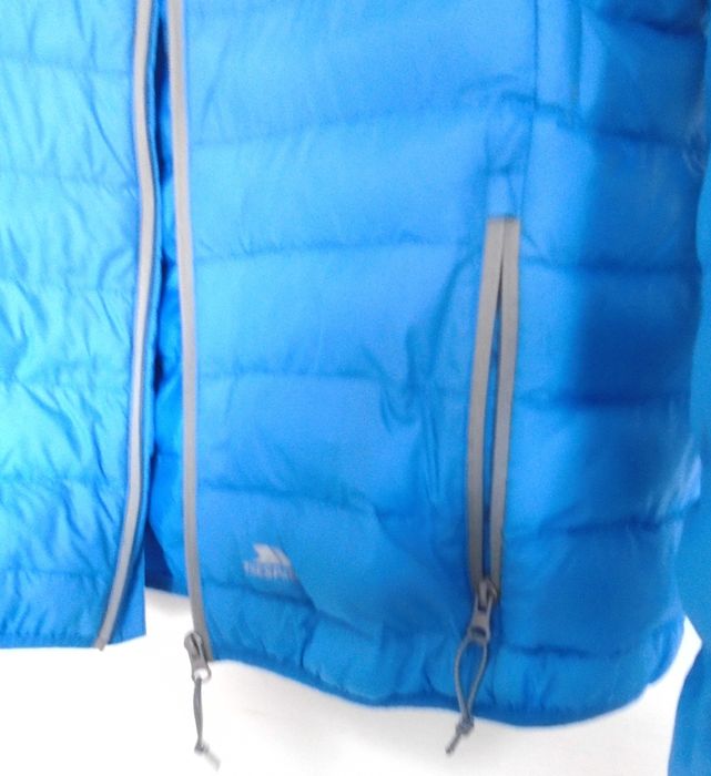 geaca primavara - toamna  trespass, marimea m = 50 lei