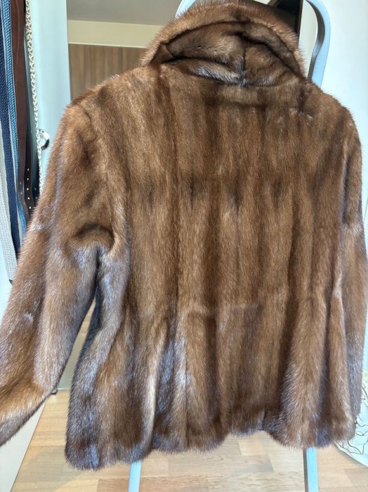 haina blana naturala vizon