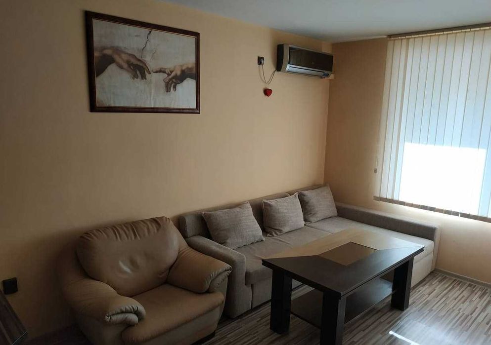 Дава се под наем Двустаен апартамент в Бургас, Меден рудник - зона Б - 70 кв.м за 84.15 € - Снимка #1