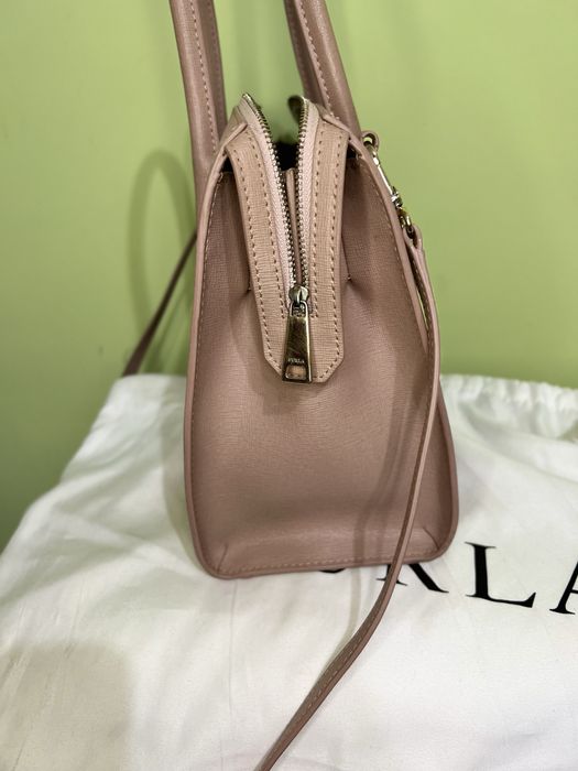 Оригинални чанта Furla Pin