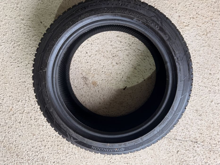 Гуми RUNFLAT Hankook Winter i cept evo 3 245/45/18