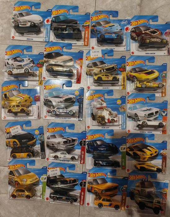 Колички hot wheels и matchbox
