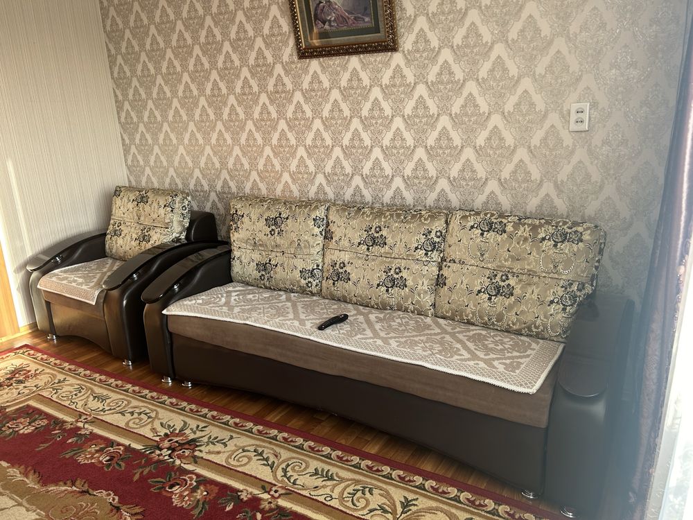 Продам диван и два кресла. Торг имеется