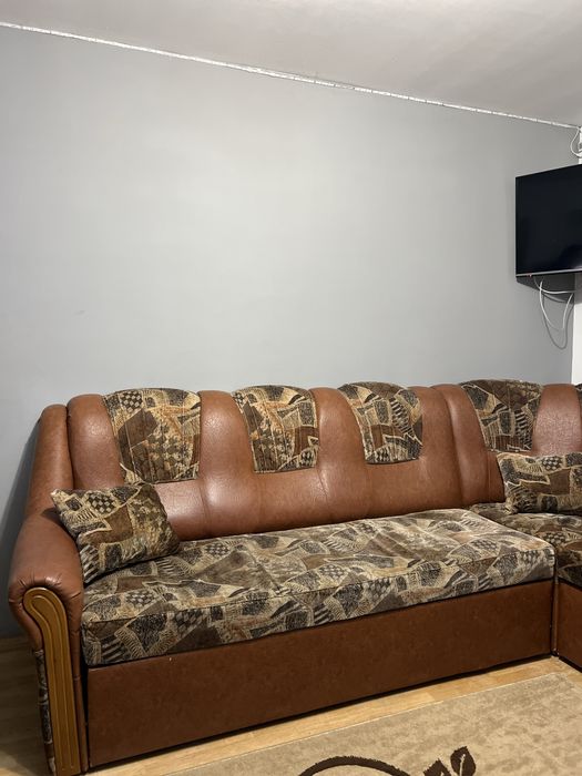 Vand coltar pe colt 270 220 pret 1500 lei negociabil