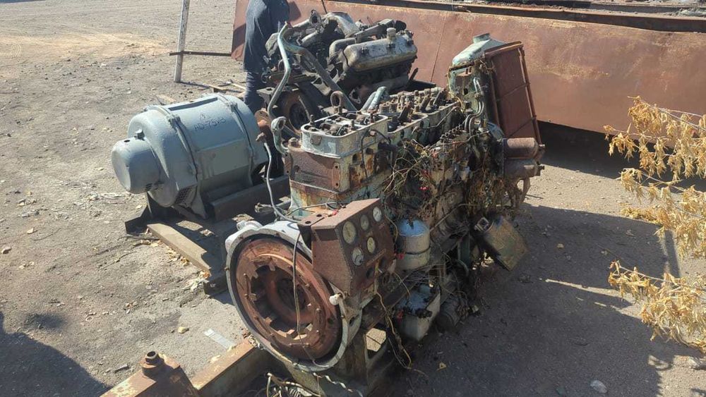 Продам двигатель и насос