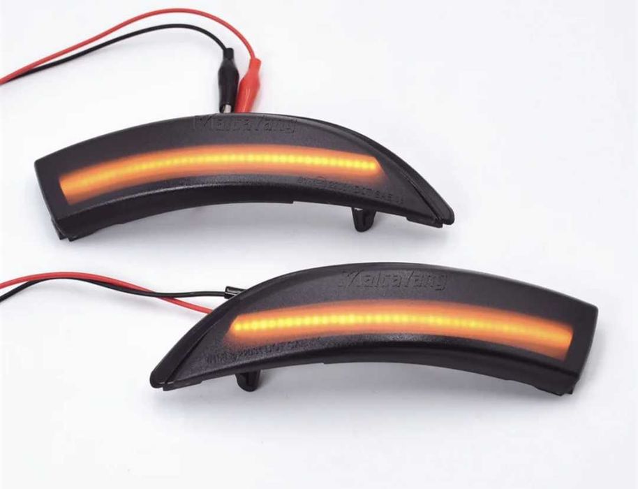 Динамични бягащи мигачи за огледалата за Ford Fiesta B-Max Форд Фиеста