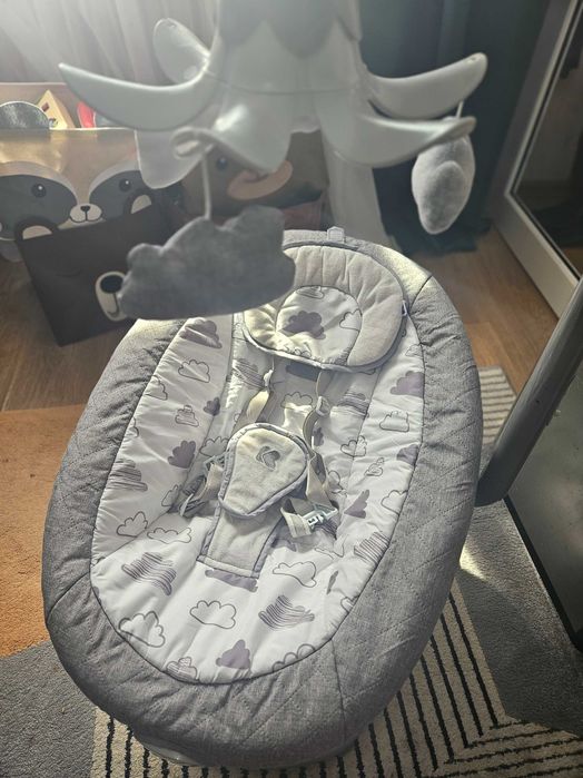 Balansoar multifunctional cu muzica si vibratii Clouds