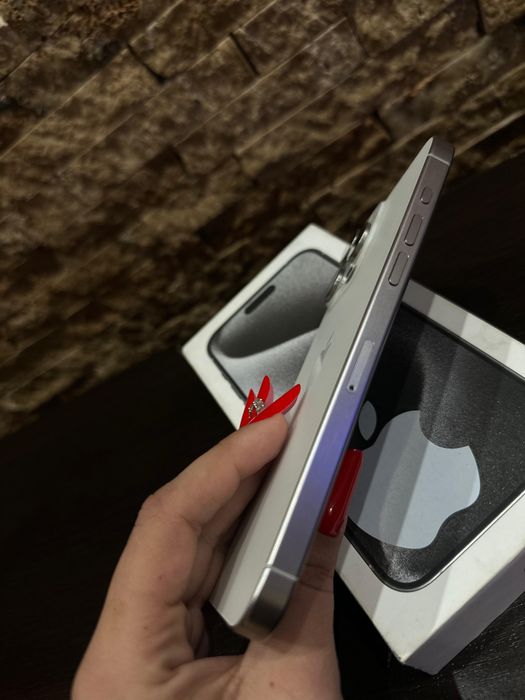 Iphone 15 pro max  White Titanium