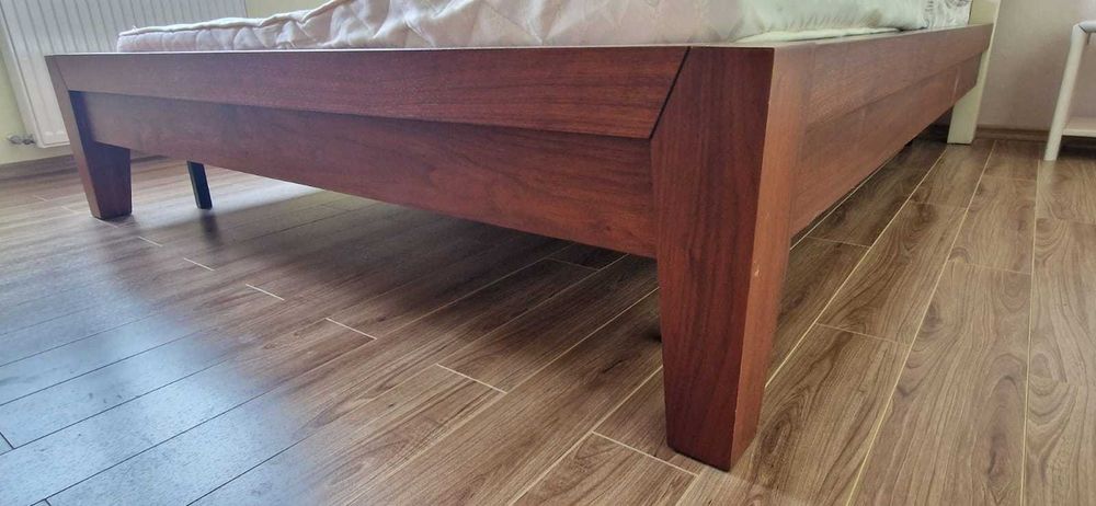 Vand pat dublu cu saltea