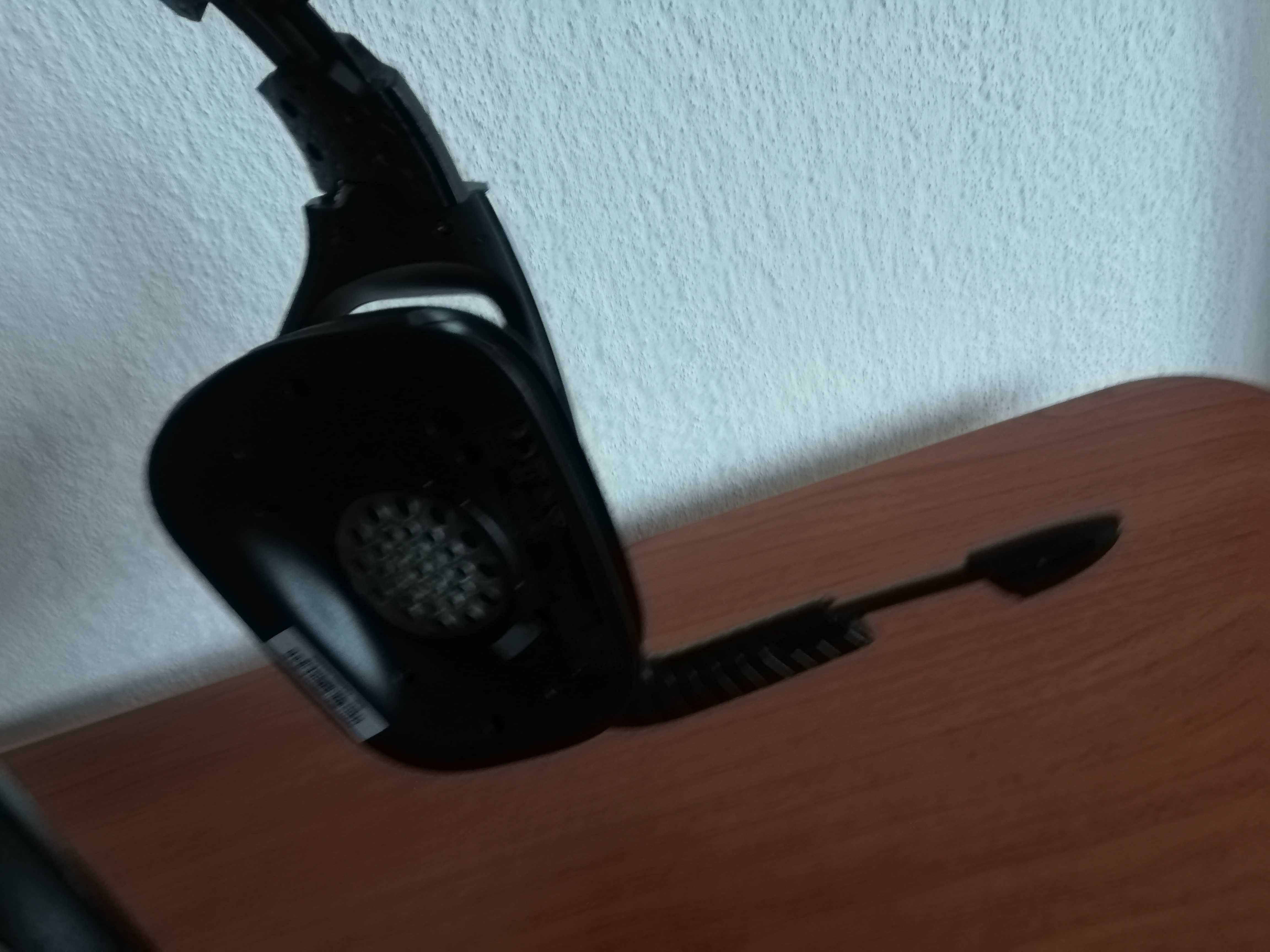 Logitech G933 геймърски слушалки + нови наушници