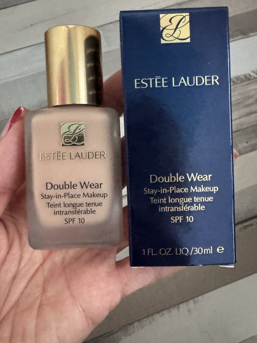 Фон дьо тен Estee Lauder