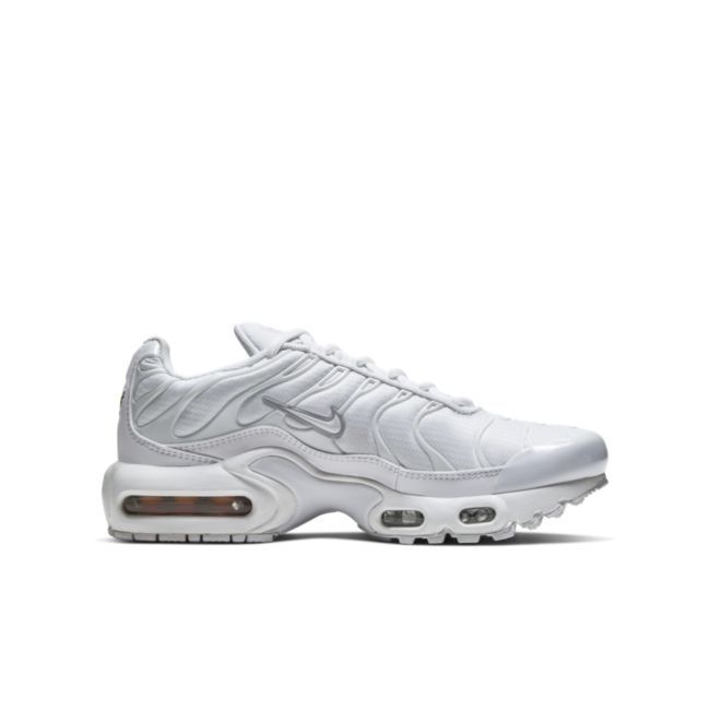 Nike Air Max Plus
"White & Metallic Silver
