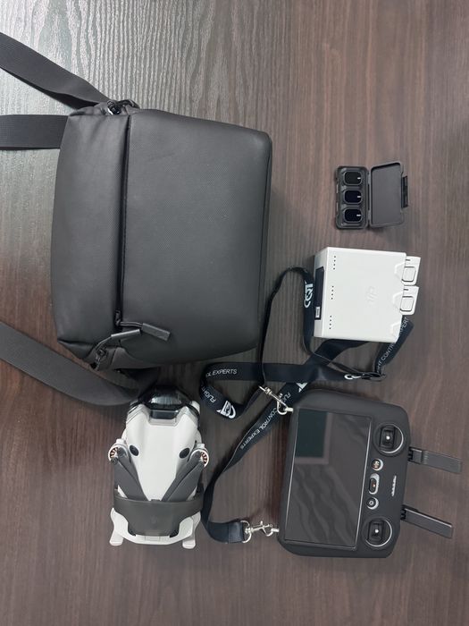 Дрон DJI Mini 4 Pro Fly More Combo Plus (DJI RC 2) белый
