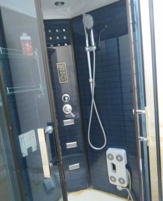 В Мирабадском р.возле м. Северного вокзала сдается 1 комн. квартира