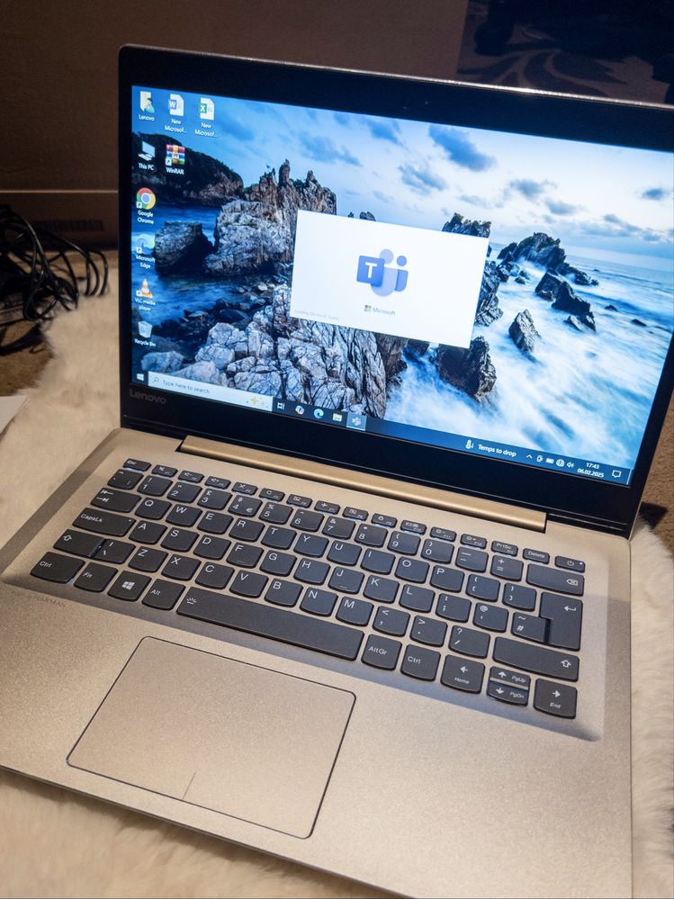 Laptop auriu Lenovo IdeaPad 520S-14IKB, i5, 14” , 8GB RAM