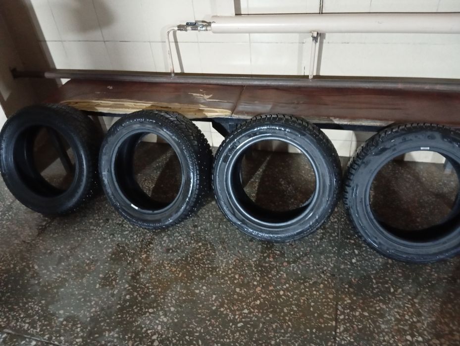 Продам Зимние шины