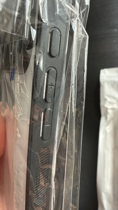 Iphone 17 pro -2 броя гръбчета и 3 броя протектор