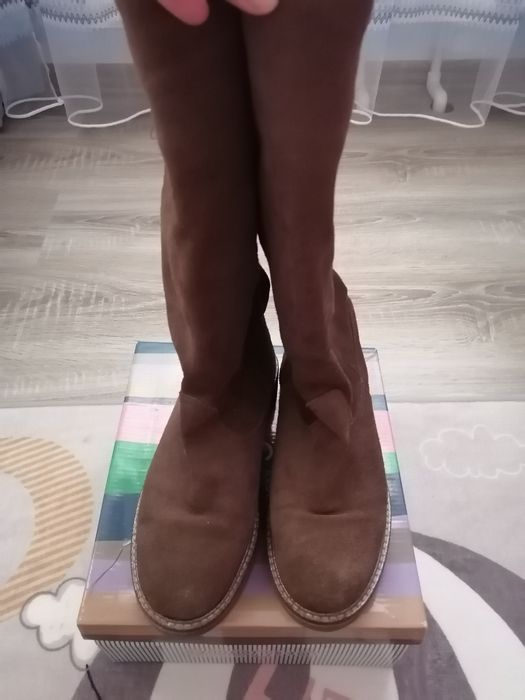 Cizme din piele intoarsa