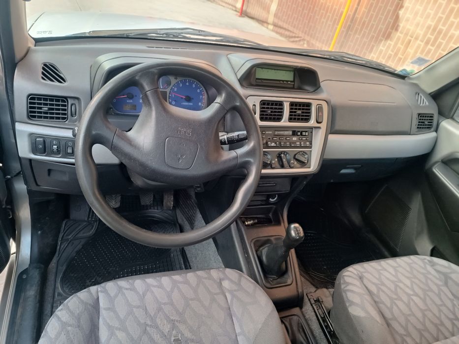 Mitsubishi pajero pinin