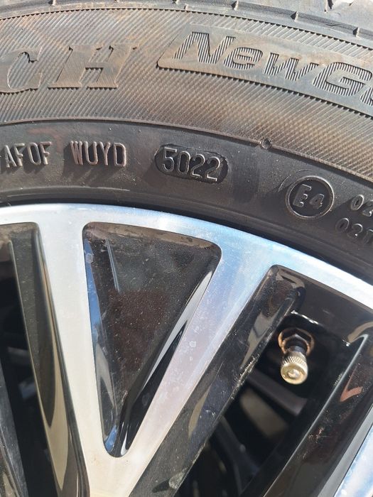 Джанти с гуми за Голф 5.. отлични