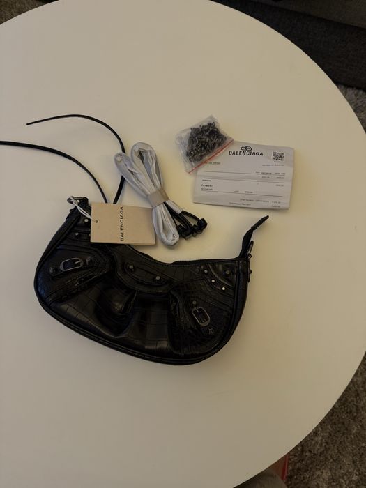 Чанта Balenciaga , чисто нова с 2 дръжки