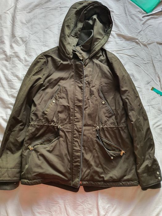 Geaca cu gluga khaki  Zara