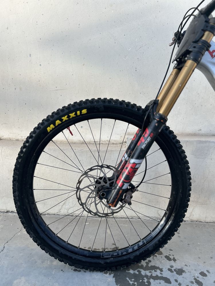 YT TUES 2020 CF Pro Race 29 L