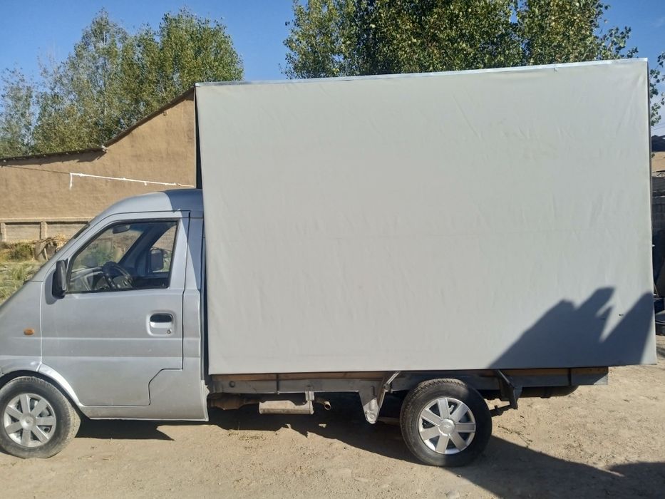 DongFeng yuk mashina