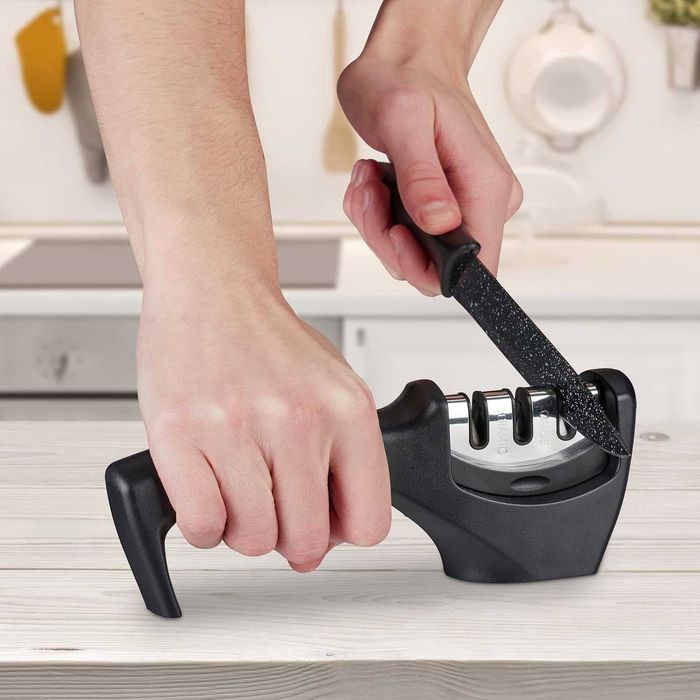 Ascutitor manual de cutite cu 3 trepte pentru otel si ceramica 20x7 cm