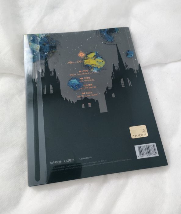 Vând Album Kpop SISTAR Soyou Re:Born+ photocard