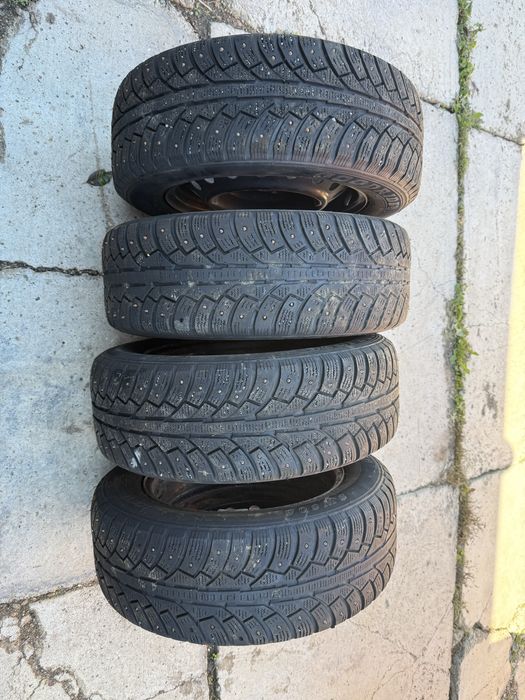 Продам резину 215 / 60  /16