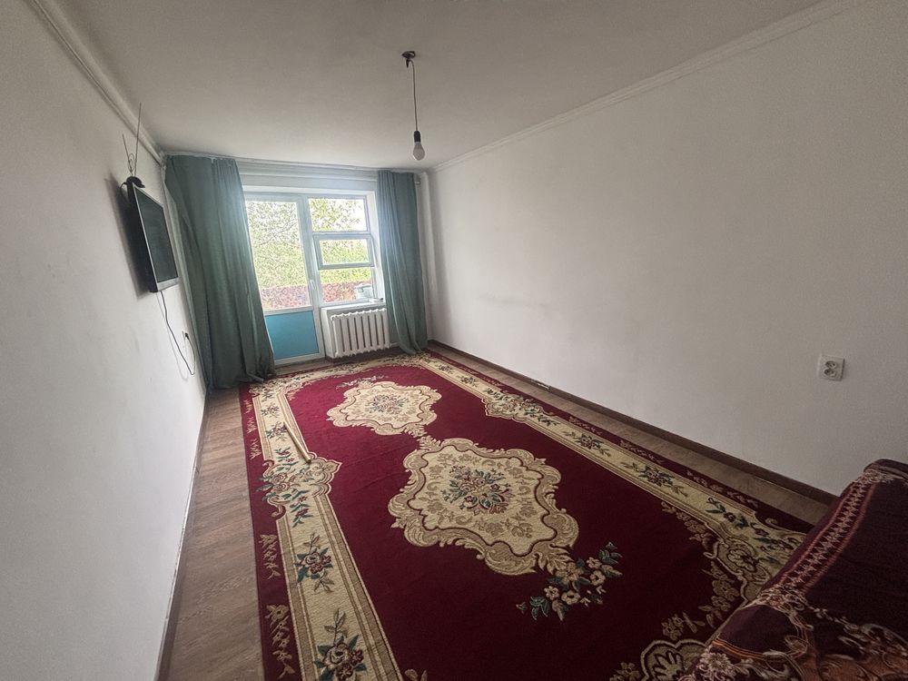 Продам однокомнатную улучшенную.