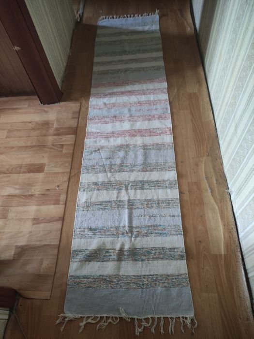 Продам дорожку,длина 2,40 ширина 56