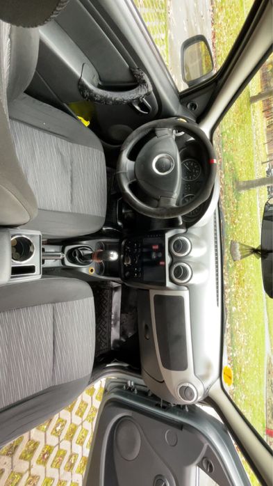 Dacia Logan 1 Facelift 2009