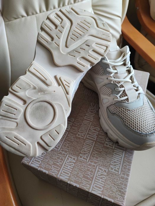 Pantofi sport Steve Madden de plasa cu insertii piele