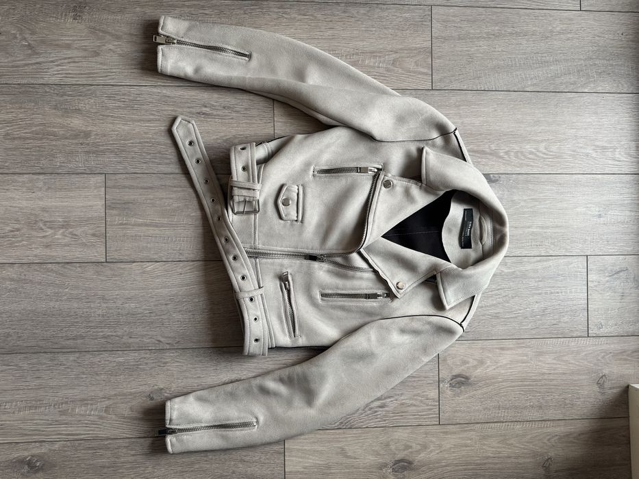 Велурено късо яко Zara