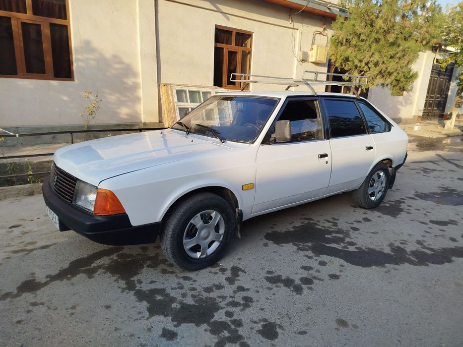 Maskvich 2141 sotiladi  metani bor.