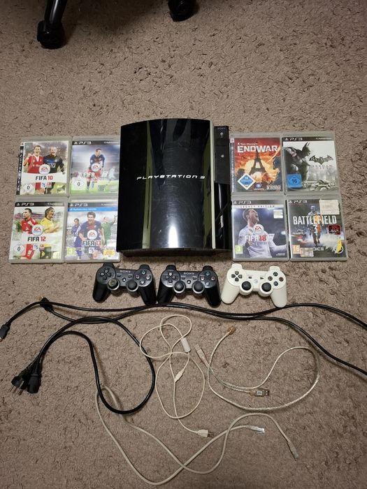 Playstation 3 plus 3 controlere plus cabluri