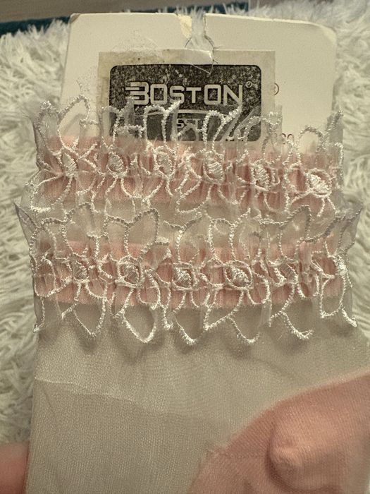 Șosete semitransparente