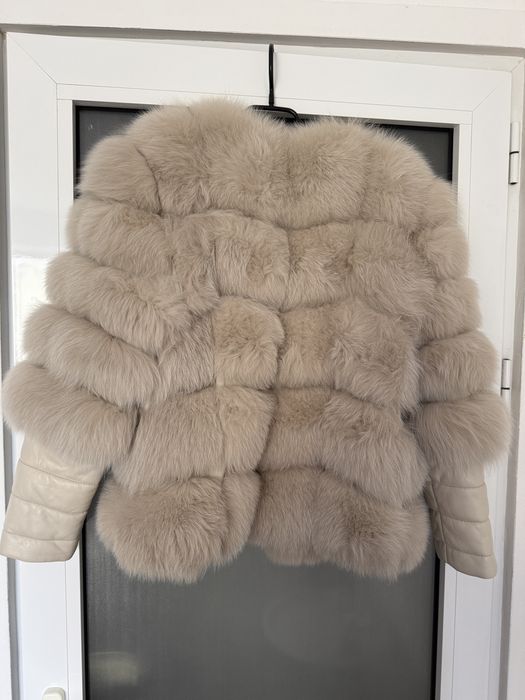 Vând blana naturală