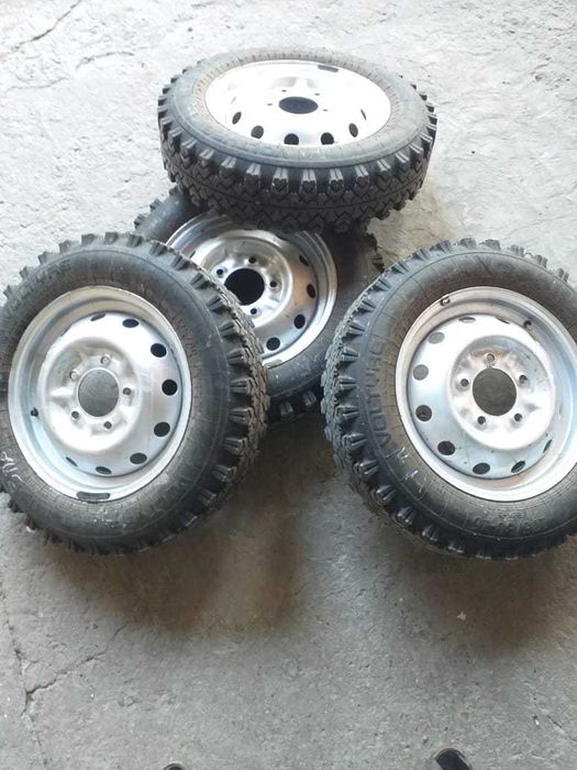 Шины зимние шипованные